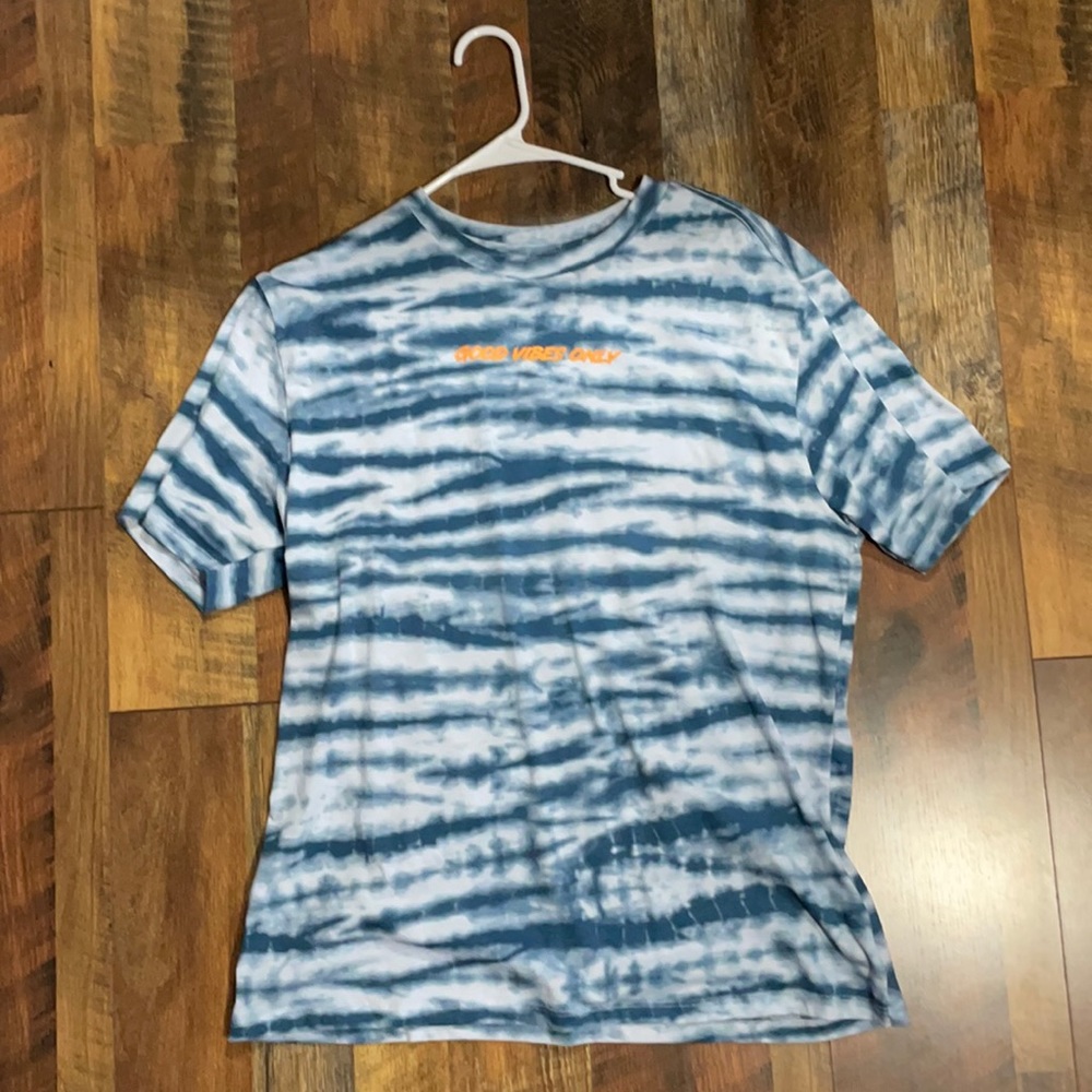 Men’s T-shirt large